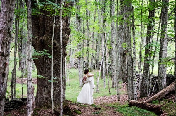 quiet-wedding-in-the-woods-at-the