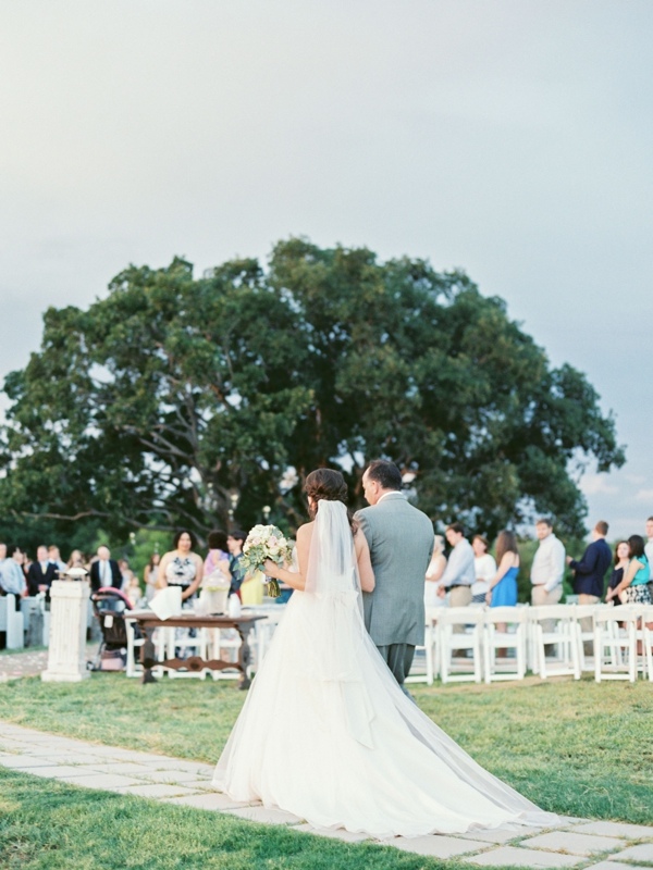 sweet-and-chic-farm-wedding