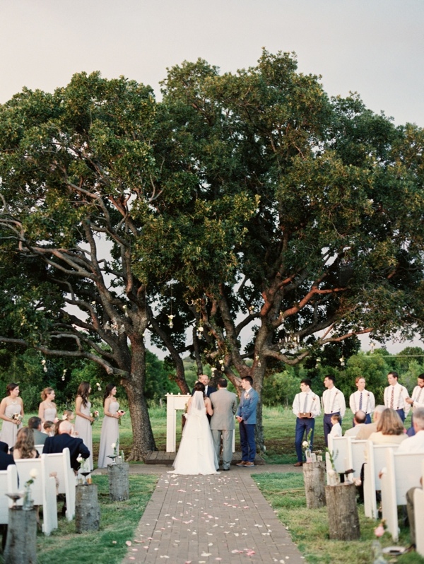 sweet-and-chic-farm-wedding