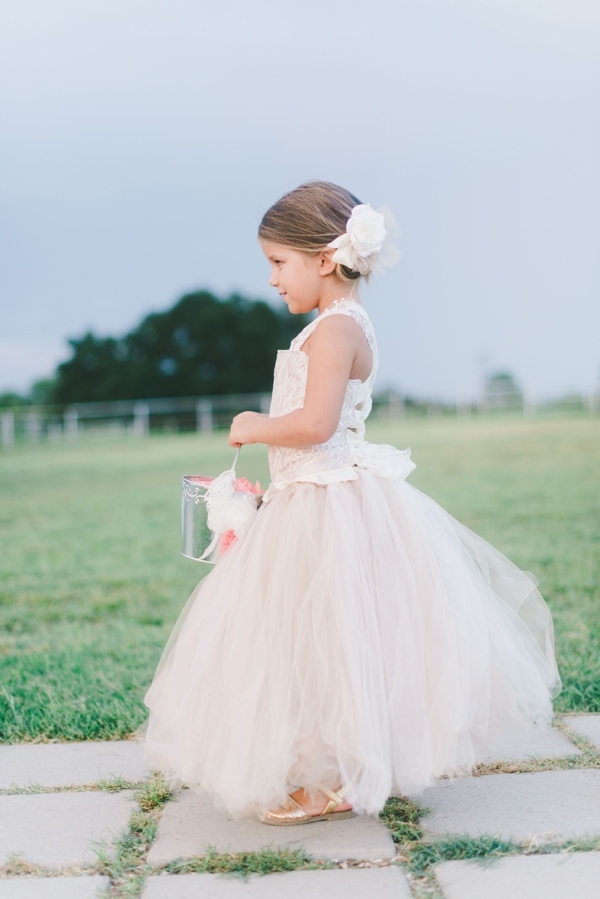 sweet-and-chic-farm-wedding