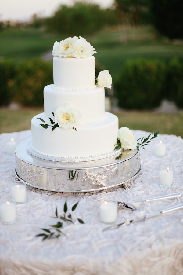 classic-white-and-ivory-wedding