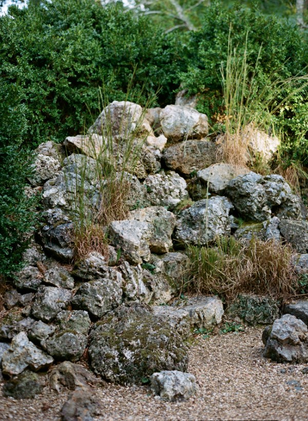 stunningly-beautiful-garden-wedding