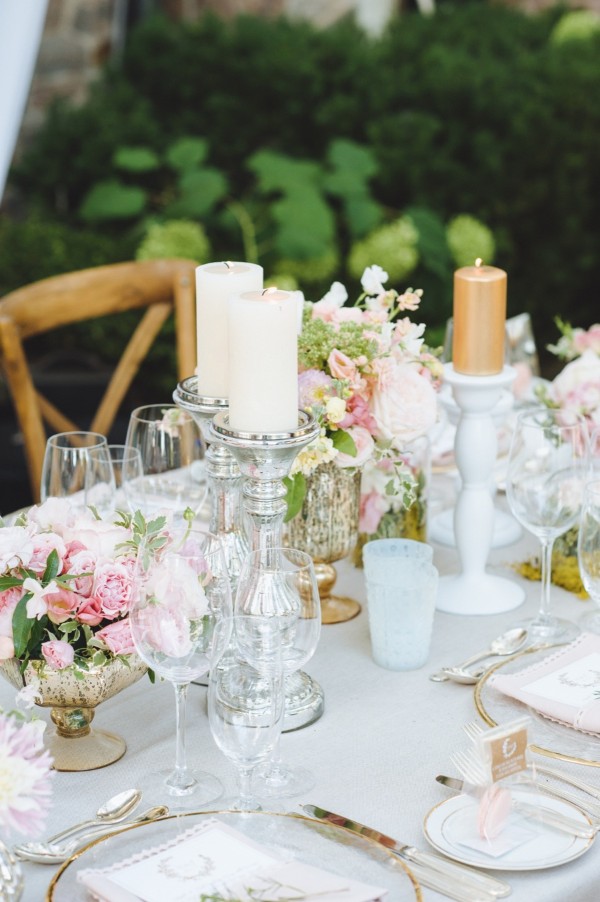 super-romantic-garden-wedding