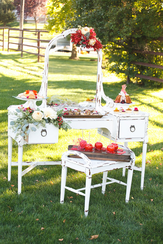 vintage dessert table idea