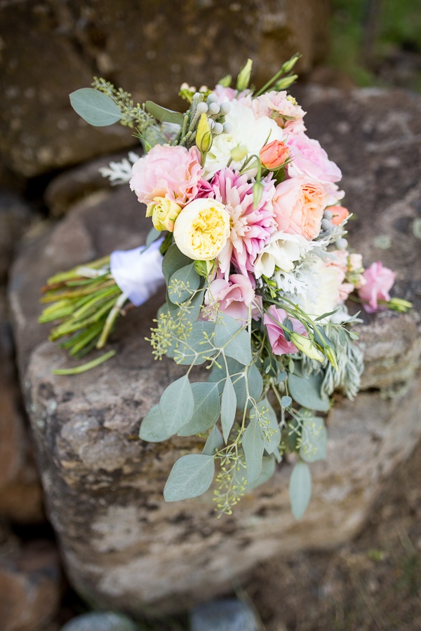 teal-gray-and-pink-wedding-ideas