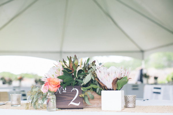 hawaiian-beach-wedding-in-pink-and-grey