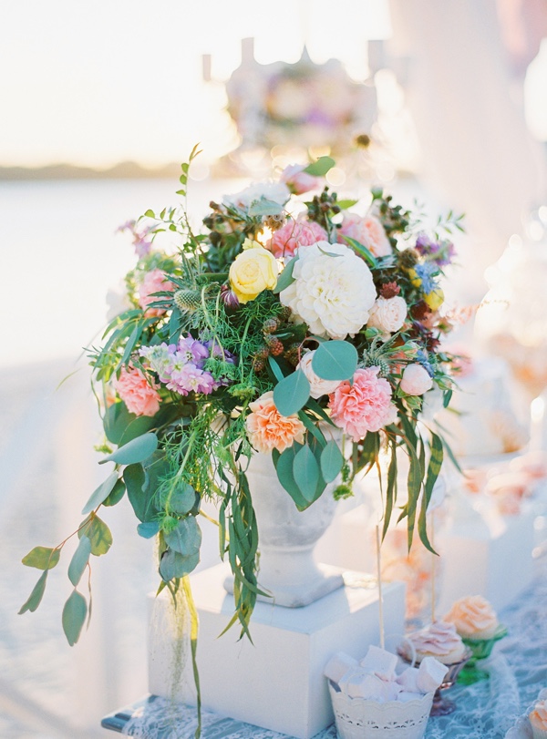 modern-vintage-wedding-on-the-beach