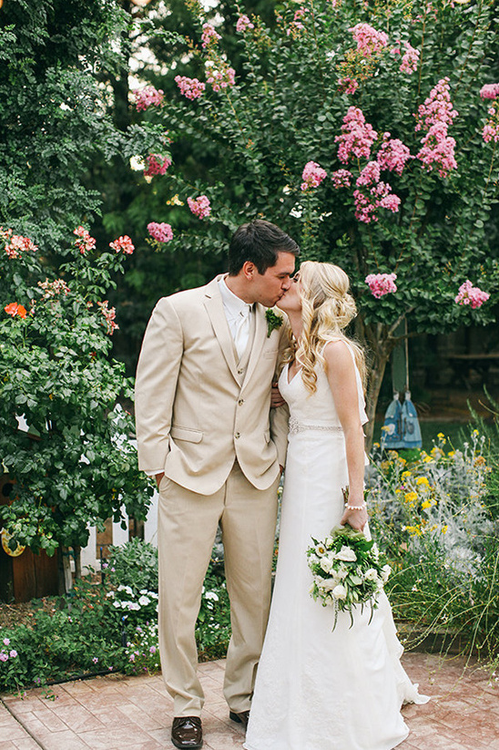 wedding kiss