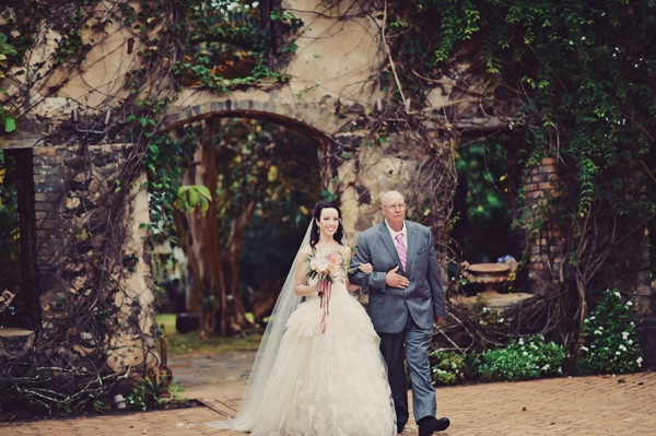 vintage-chic-hawaiian-wedding