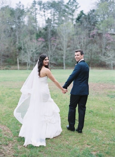 cloudy-but-cute-rustic-wedding