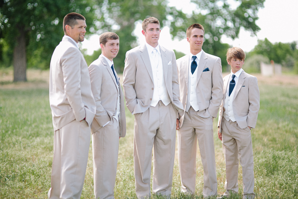 nebraska-navy-and-orange-wedding