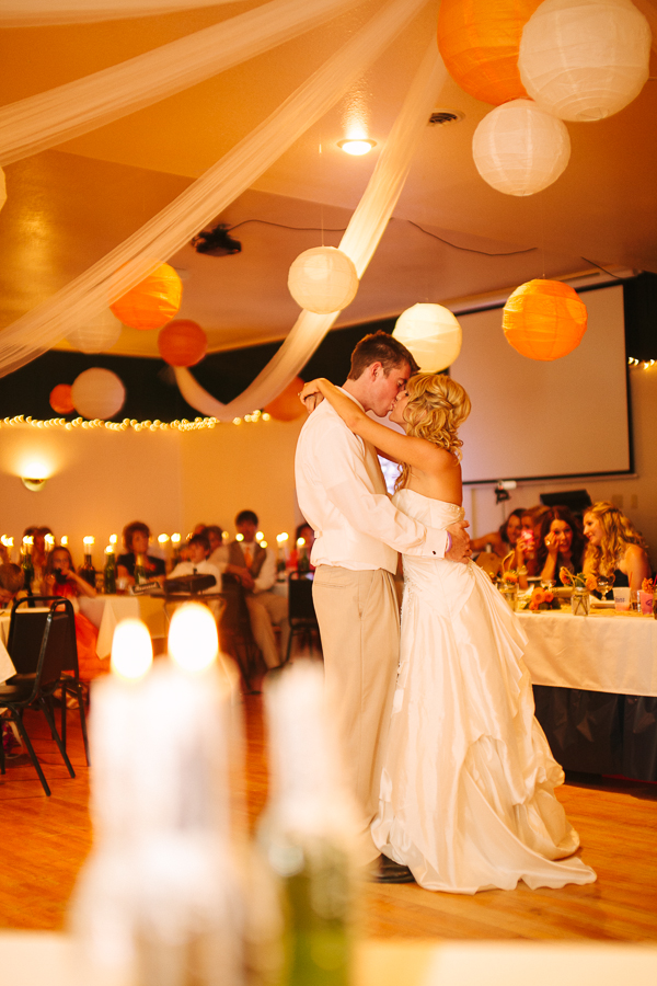 nebraska-navy-and-orange-wedding