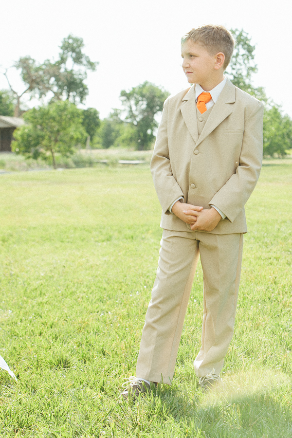 nebraska-navy-and-orange-wedding