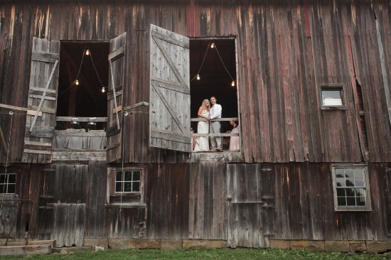 romantic-barn-wedding