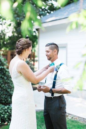 rustic-blue-and-white-wedding