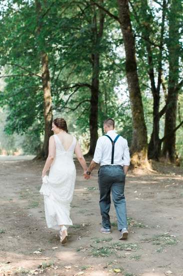 rustic-blue-and-white-wedding