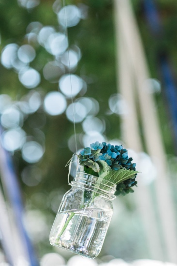 rustic-blue-and-white-wedding