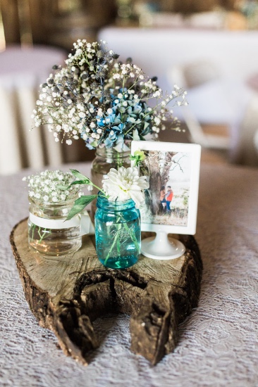 rustic-blue-and-white-wedding