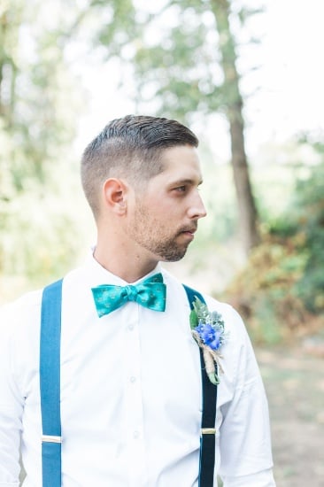 rustic-blue-and-white-wedding