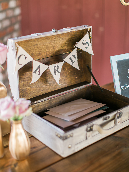 vintage card box @weddingchicks