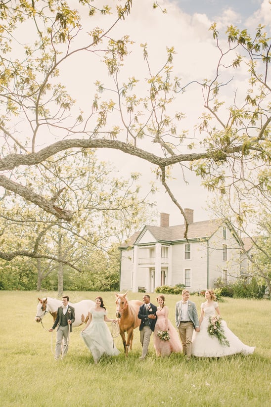 farm house wedding party @weddingchicks