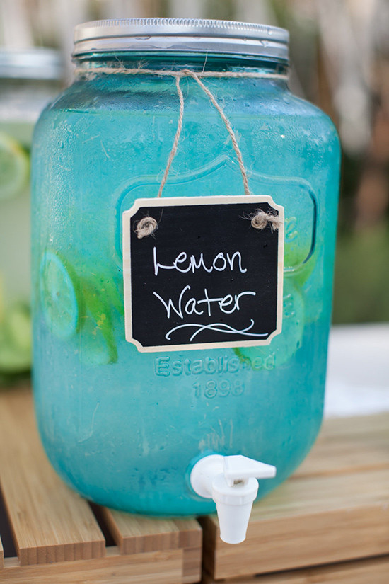 blue mason jar @weddingchicks