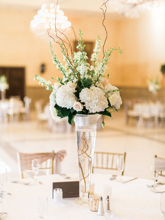 tall standing floral centerpieces @weddingchicks