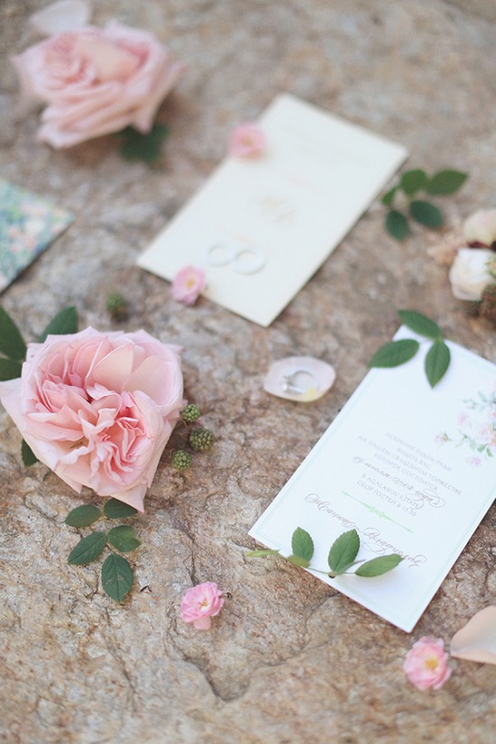 glamorous-garden-rose-wedding