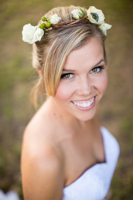 navy-and-white-barn-wedding