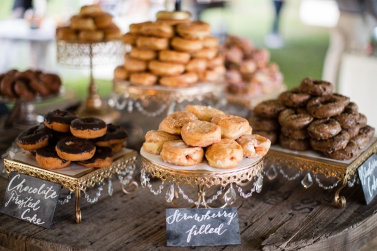 navy-and-white-barn-wedding