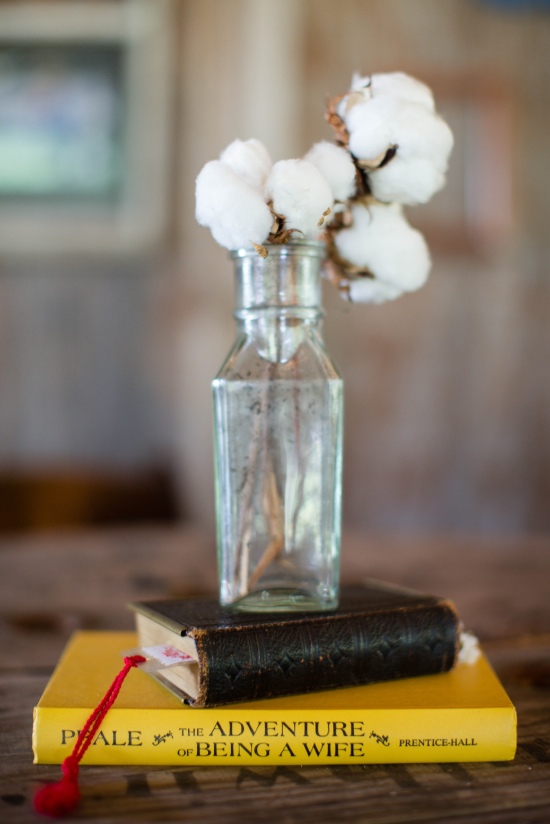 navy-and-white-barn-wedding