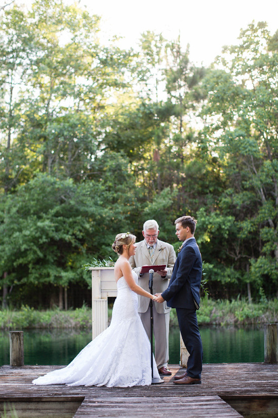 dock wedding ceremony @weddingchicks