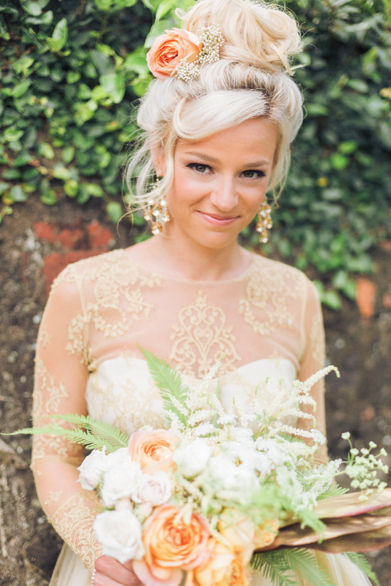 peach-green-and-gold-garden-wedding