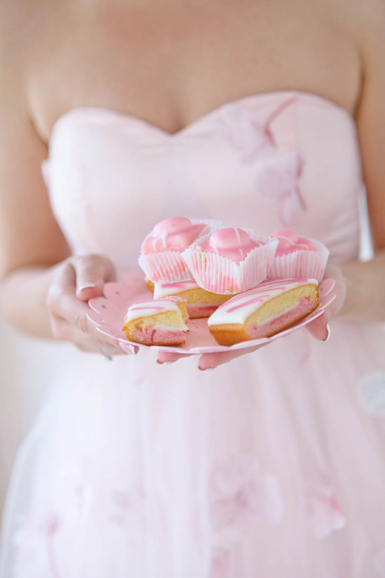 pink-and-gold-bridal-session