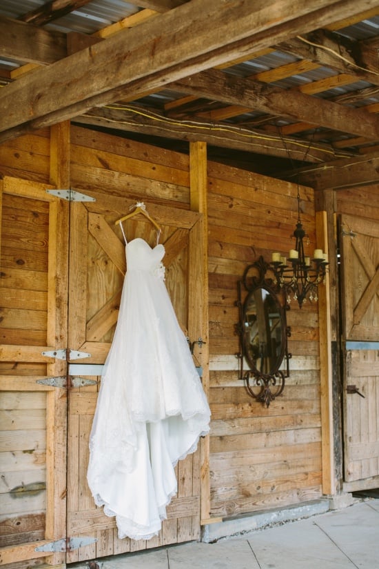 seersucker-and-pink-farm-wedding