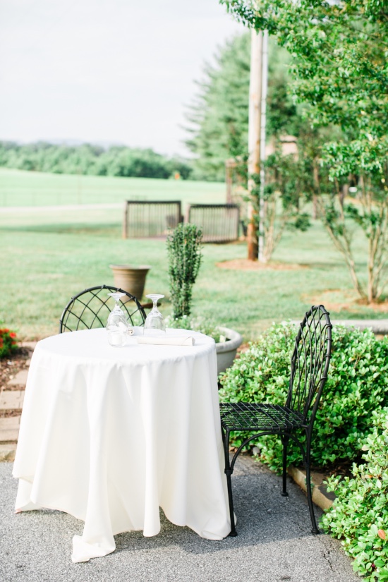 seersucker-and-pink-farm-wedding