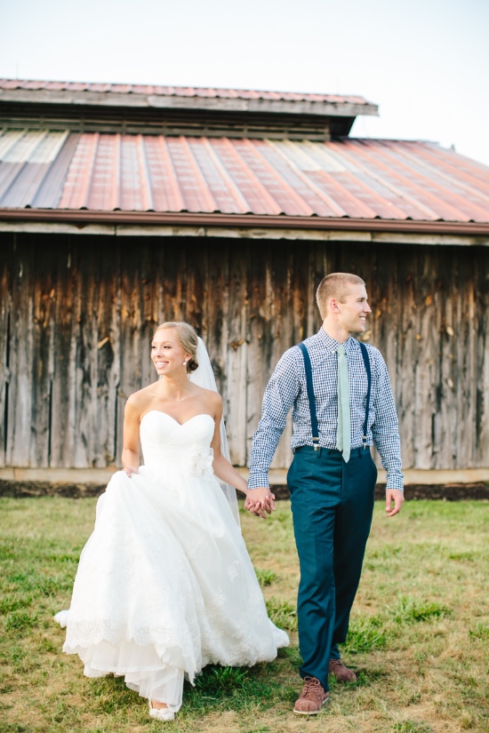 seersucker-and-pink-farm-wedding