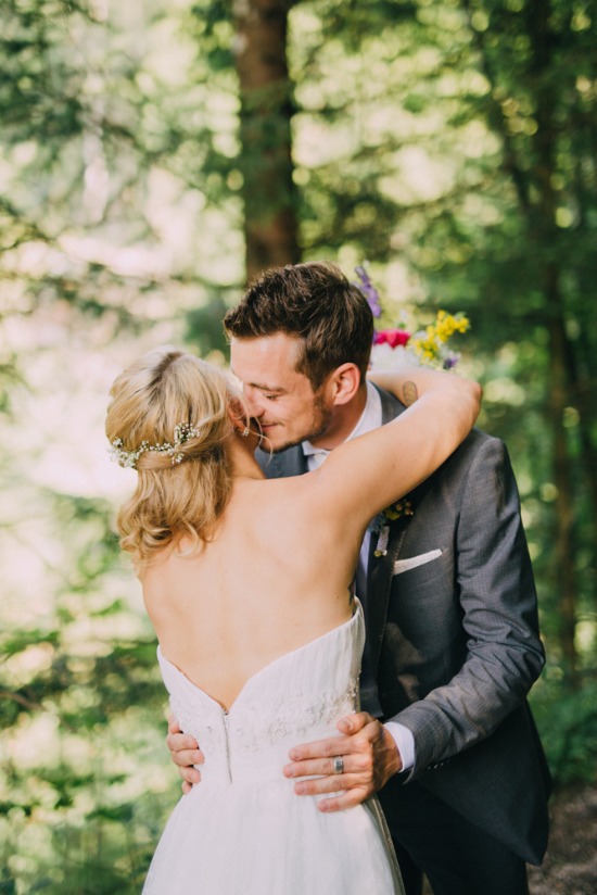 casual-german-countryside-wedding