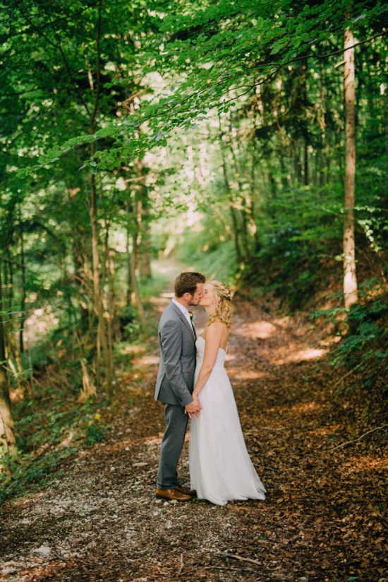 casual-german-countryside-wedding