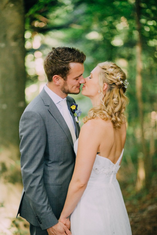 casual-german-countryside-wedding