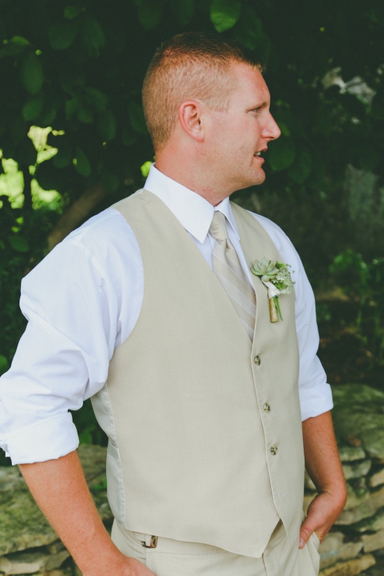 rustic-purple-farm-wedding