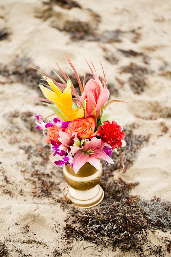 tropical-pink-and-gold-wedding-ideas