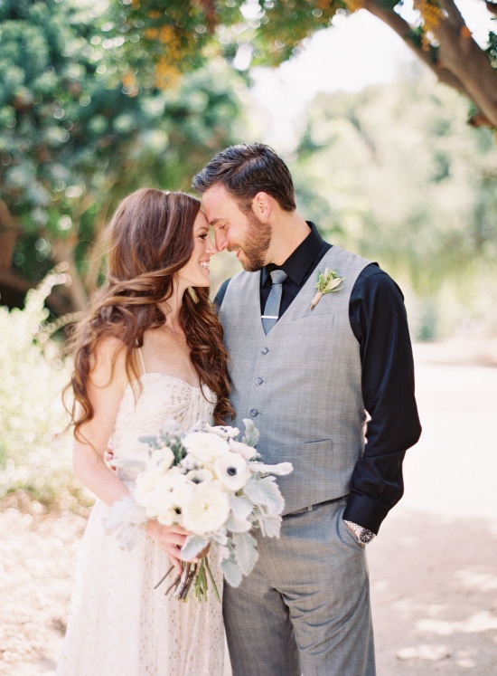 casual-green-and-gold-wedding