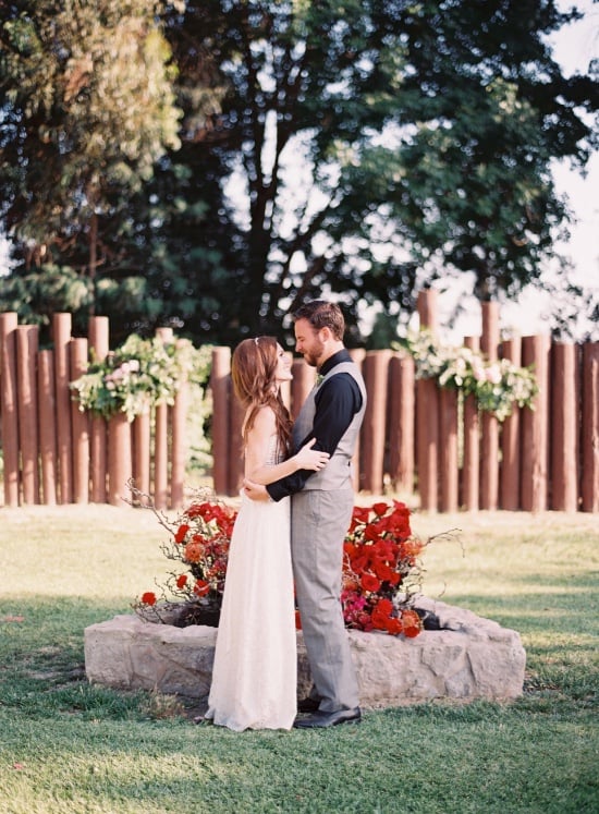 casual-green-and-gold-wedding