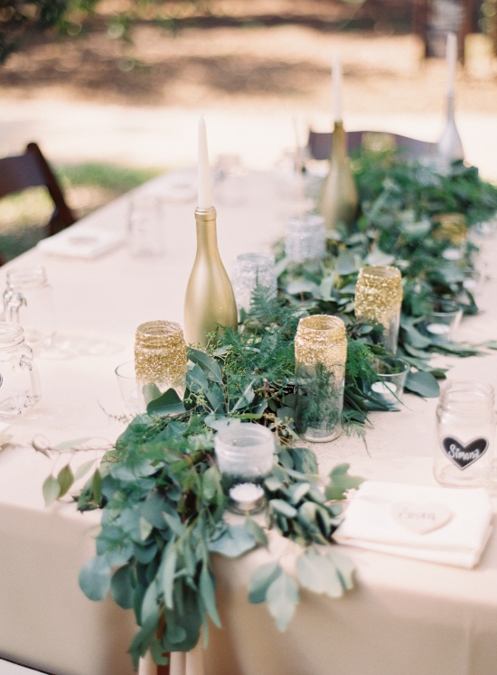 casual-green-and-gold-wedding