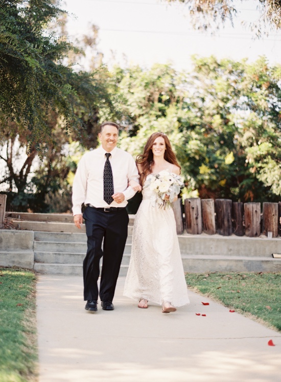 casual-green-and-gold-wedding