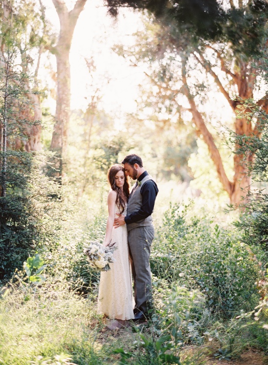 casual-green-and-gold-wedding