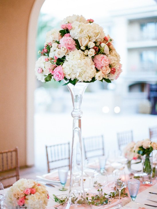 pedistal centerpiece @weddingchicks