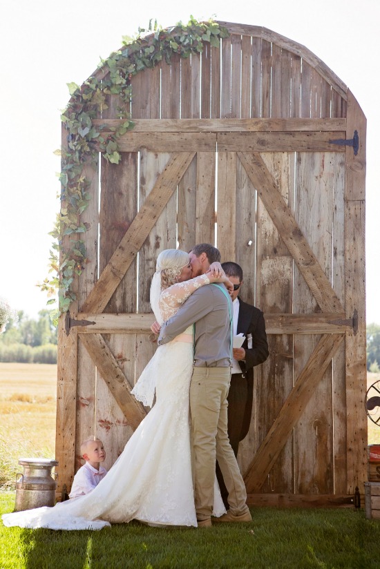 pink-sunset-vintage-wedding