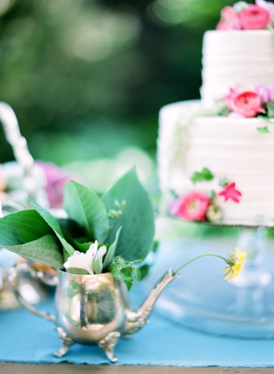 alice-in-wonderland-garden-elopement